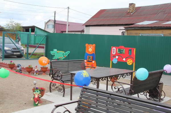  Площадка для детей-инвалидов «Сказочный островок» открылась в селе Хомутово 